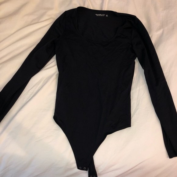 Abercrombie and Fitch round neck bodysuit - Picture 2 of 4